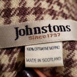 Johnston's scarf NWOT